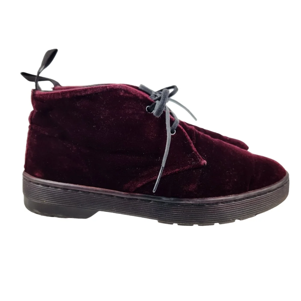 Dr. Martens Daytona Cherry Red Velvet Desert Low Chukka Wine Boots Womens Size 5